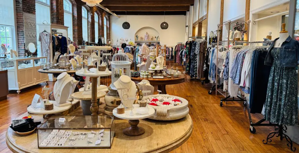 Clothing boutiques in Carrboro