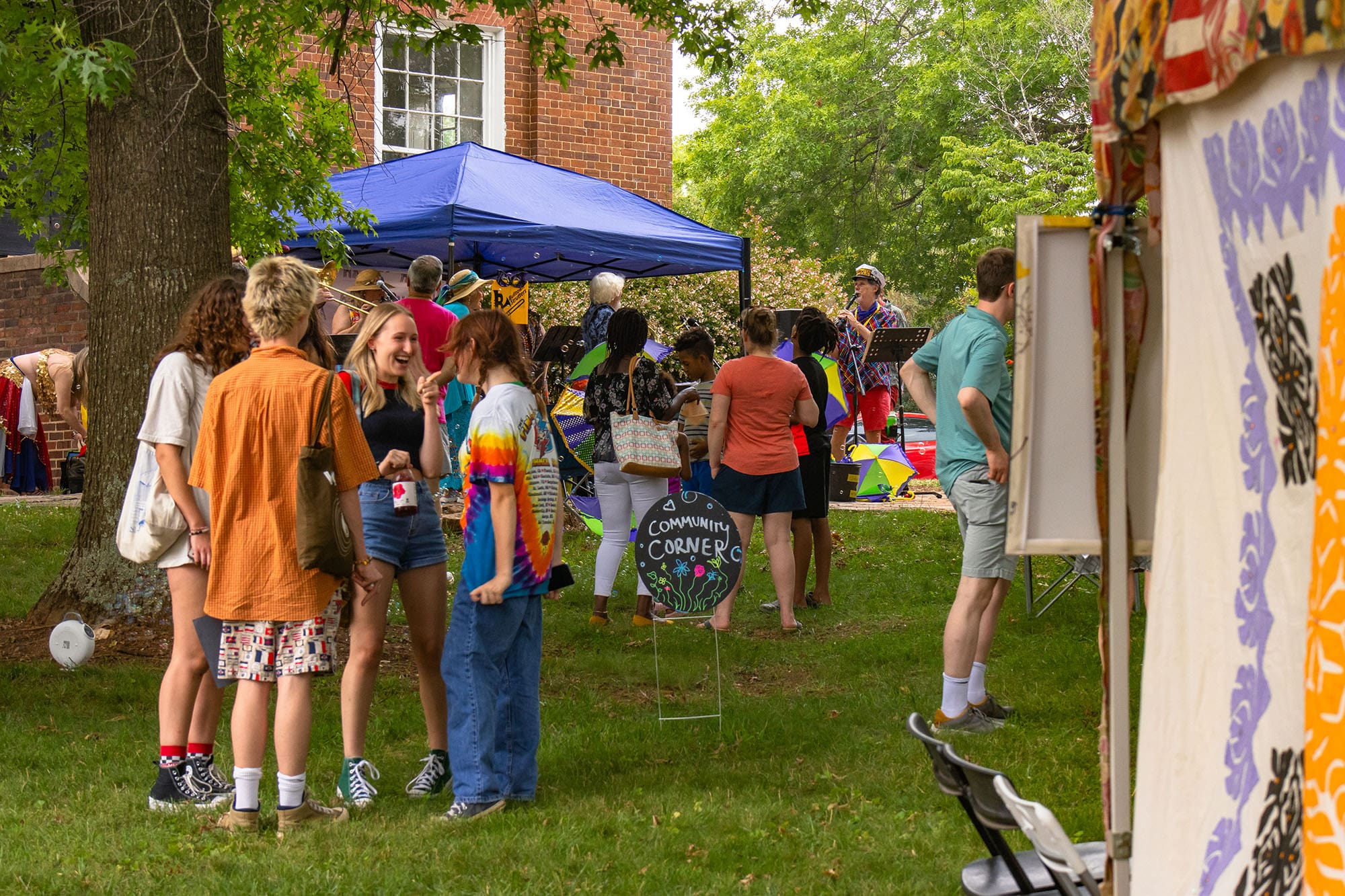 Last Fridays & the Art Walk — Family fun in Hillsborough